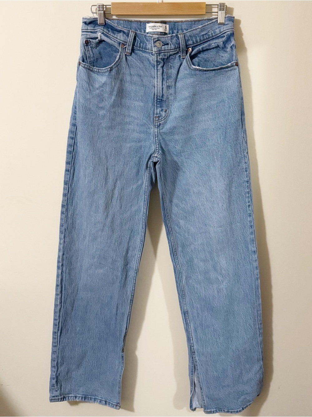 Abercrombie and Fitch The 90s Relaxed Jean High Rise Size 10 LONG Ankle Slits